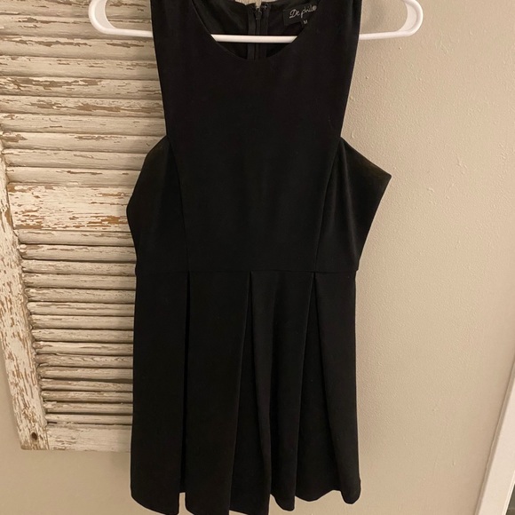 Black mini dress - Picture 6 of 7